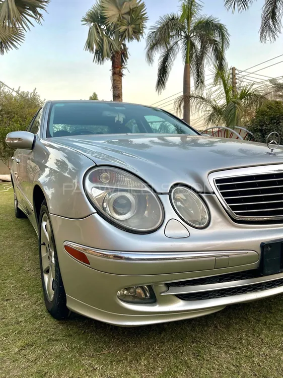Mercedes Benz E Class 2005 for Sale in Faisalabad Image-1