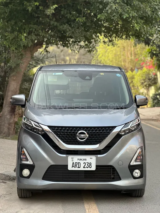 نسان ڈیز 2020 for Sale in لاہور Image-1