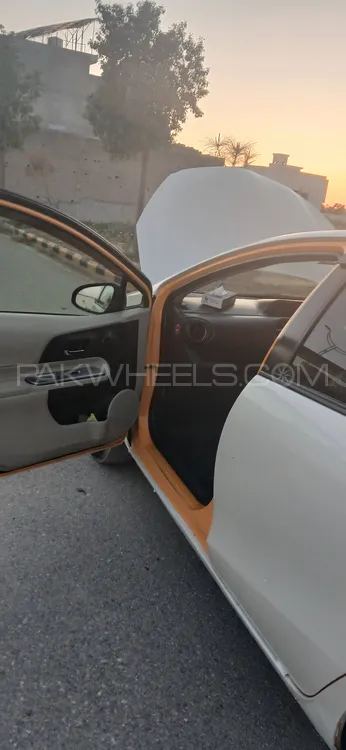 ٹویوٹا اکوا 2012 for Sale in مردان Image-1