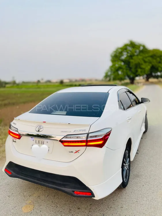 Toyota Corolla 2017 for Sale in Gujrat Image-1