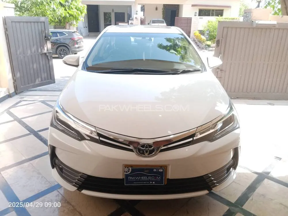 Toyota Corolla 2020 for Sale in Islamabad Image-1
