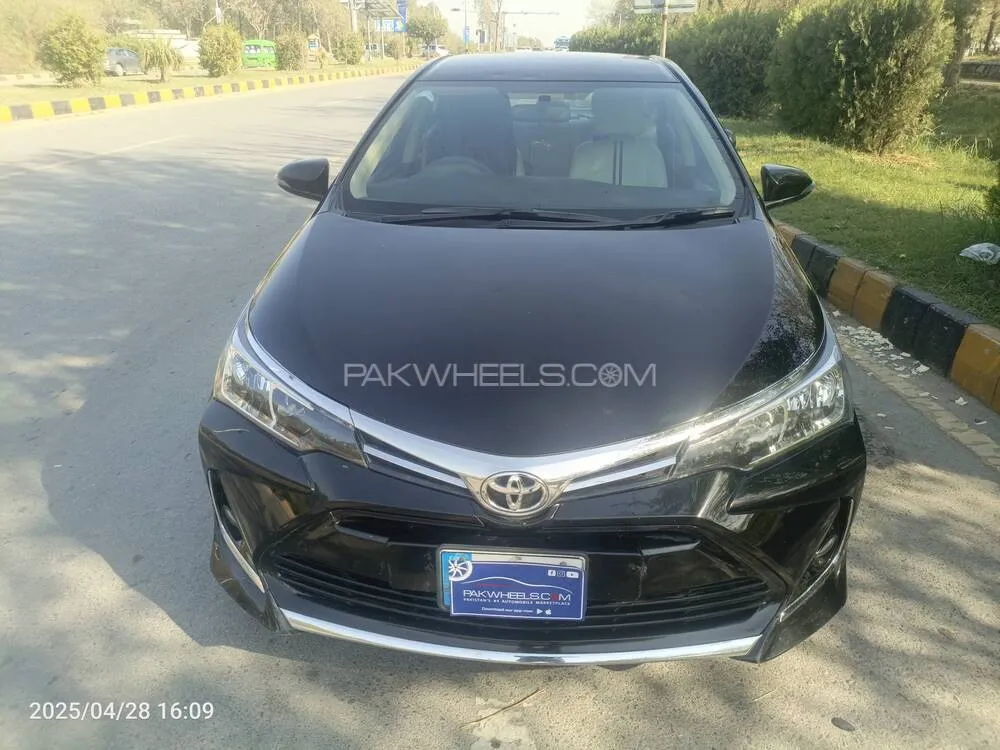 Toyota Corolla 2021 for Sale in Islamabad Image-1