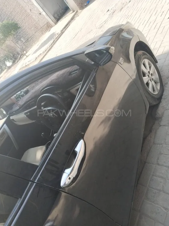 Toyota Corolla 2016 for Sale in Chichawatni Image-1