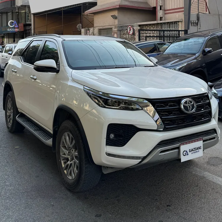 Toyota Fortuner 2021 for Sale in Karachi Image-1