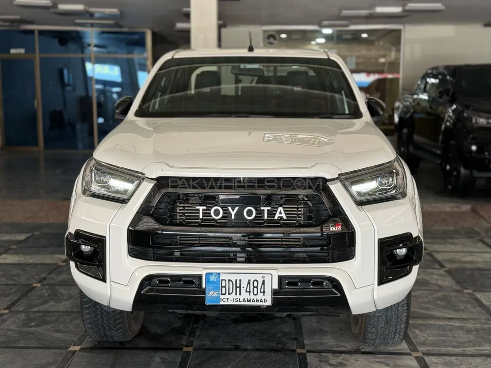 Toyota Hilux 2023 for Sale in Peshawar Image-1