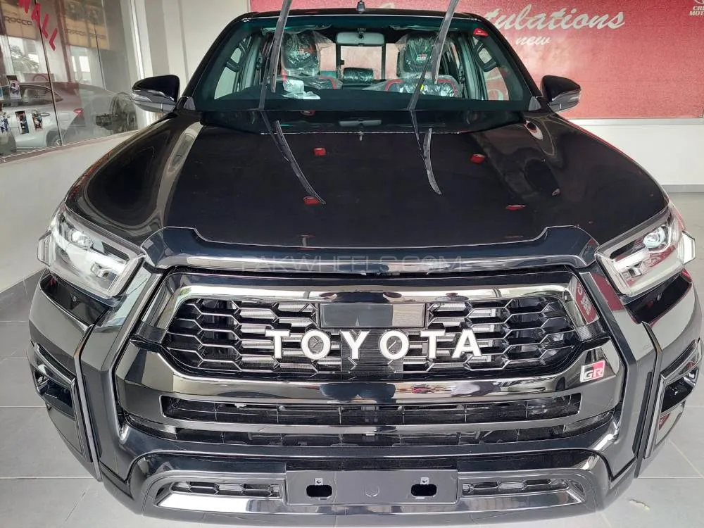 Toyota Hilux 2025 for Sale in Karachi Image-1