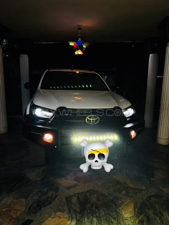 Toyota Hilux 2022 for Sale in Peshawar Image-1