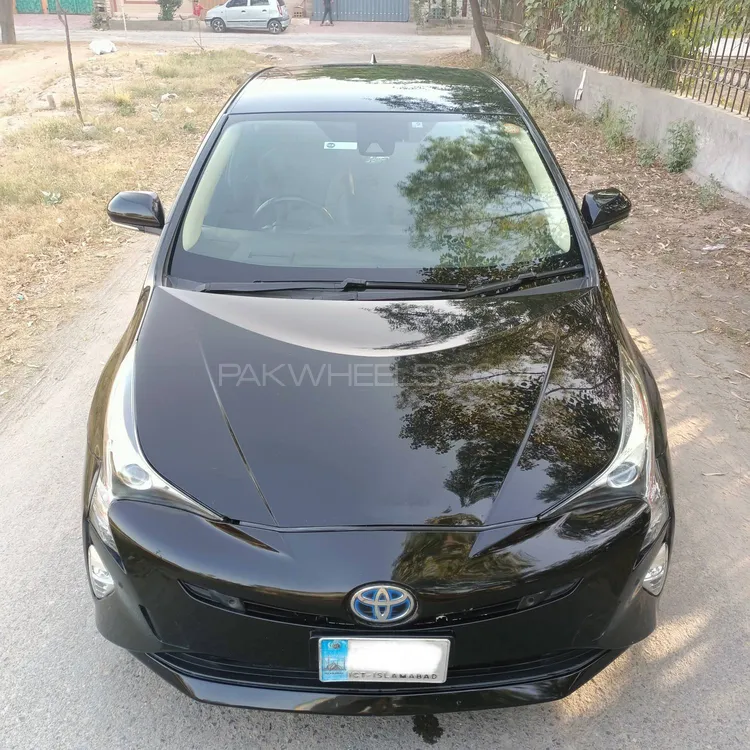 Toyota Prius 2017 for Sale in Faisalabad Image-1