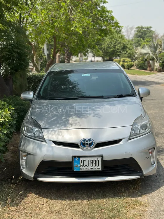 Toyota Prius 2013 for Sale in Lahore Image-1