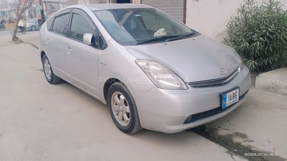 Toyota Prius 2007 for Sale in Mardan Image-1