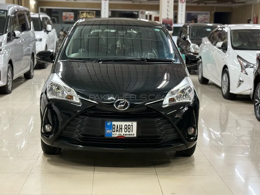 Toyota Vitz 2018 for Sale in Peshawar Image-1
