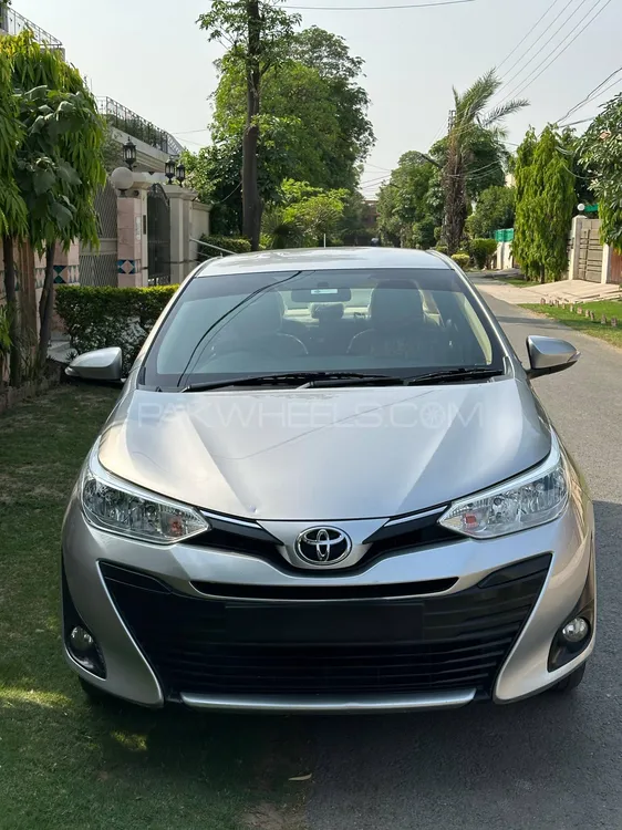 Toyota Yaris Sedan 2020 for Sale in Lahore Image-1