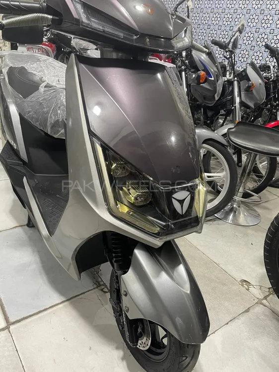 Yadea T5 2025 for Sale Image-1