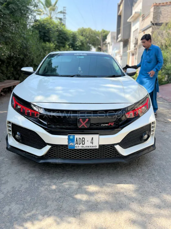 Honda Civic 2017 for Sale in Okara Image-1