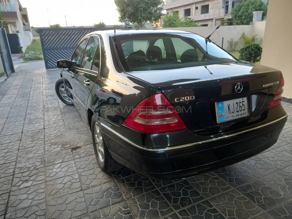 Mercedes Benz C Class 2004 for Sale in Islamabad Image-1