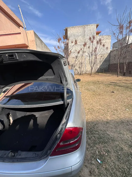 Mercedes Benz C Class 2005 for Sale in Rawalpindi Image-1