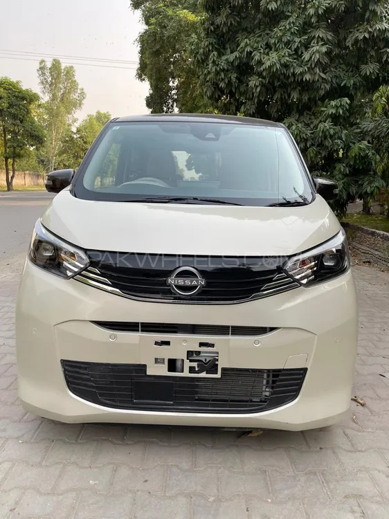 نسان ڈیز 2024 for Sale in سیالکوٹ Image-1
