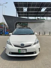 Toyota Prius Alpha S Touring 2012 for Sale