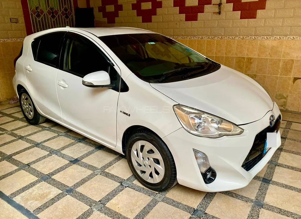 Toyota Aqua 2015 for Sale in Chakwal Image-1