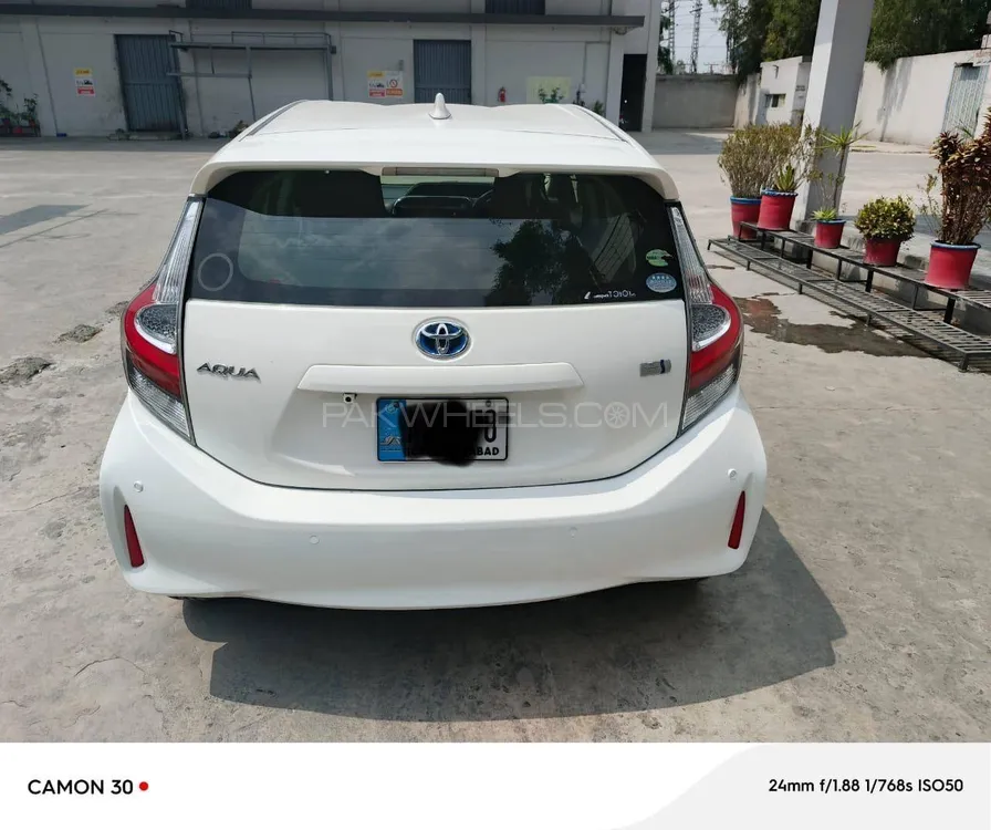 Toyota Aqua 2018 for Sale in Hattar Image-1