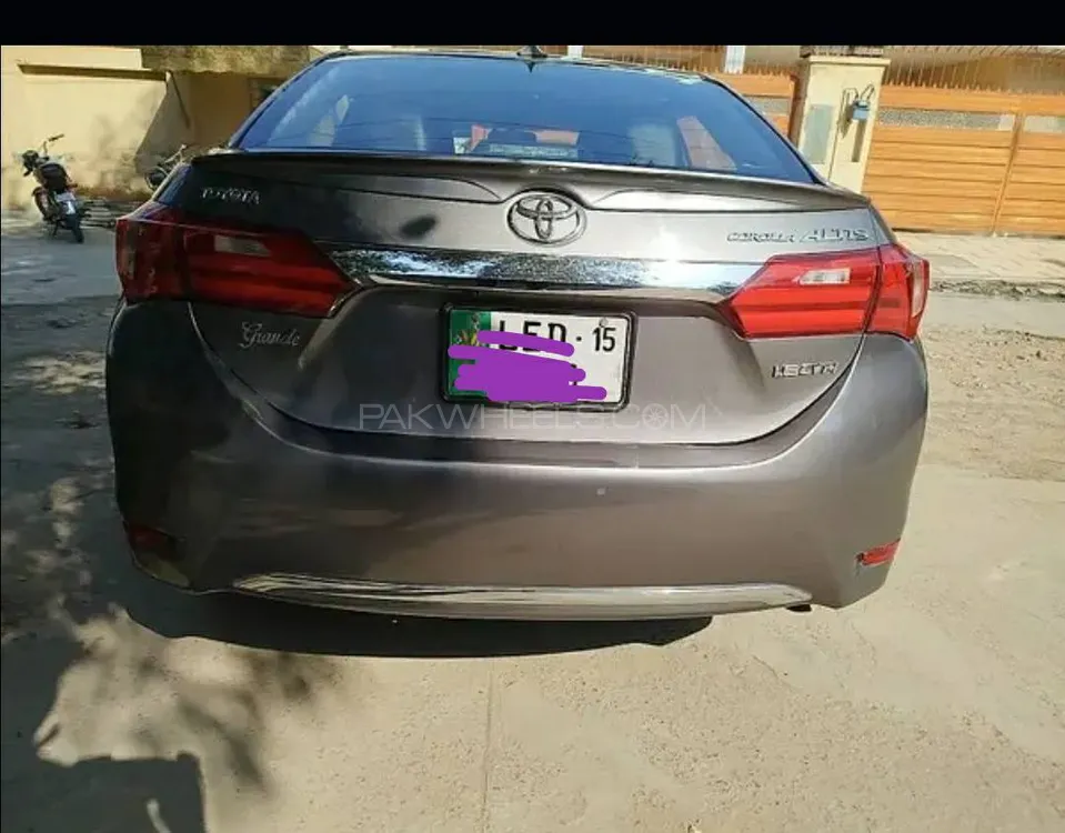 Toyota Corolla 2014 for Sale in Lahore Image-1