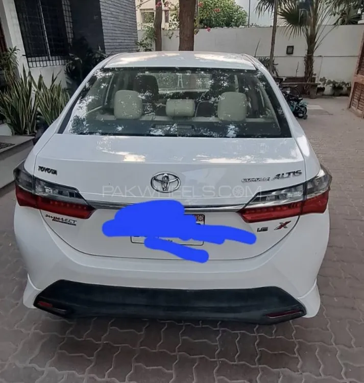 Toyota Corolla 2021 for Sale in Karachi Image-1