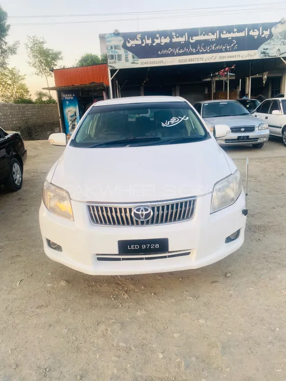 Toyota Corolla Axio 2006 for Sale in Nowshera Image-1