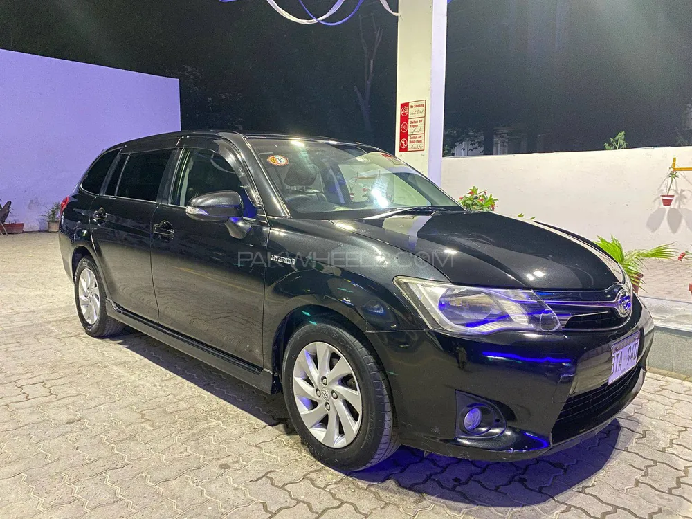 Toyota Corolla Fielder 2014 for Sale in Muzaffarabad Image-1