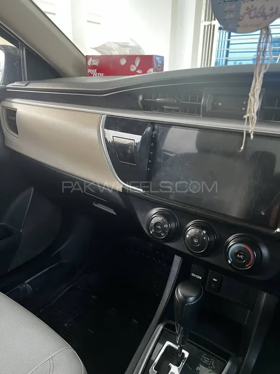 Toyota Corolla 2017 for Sale in Hasilpur Image-1