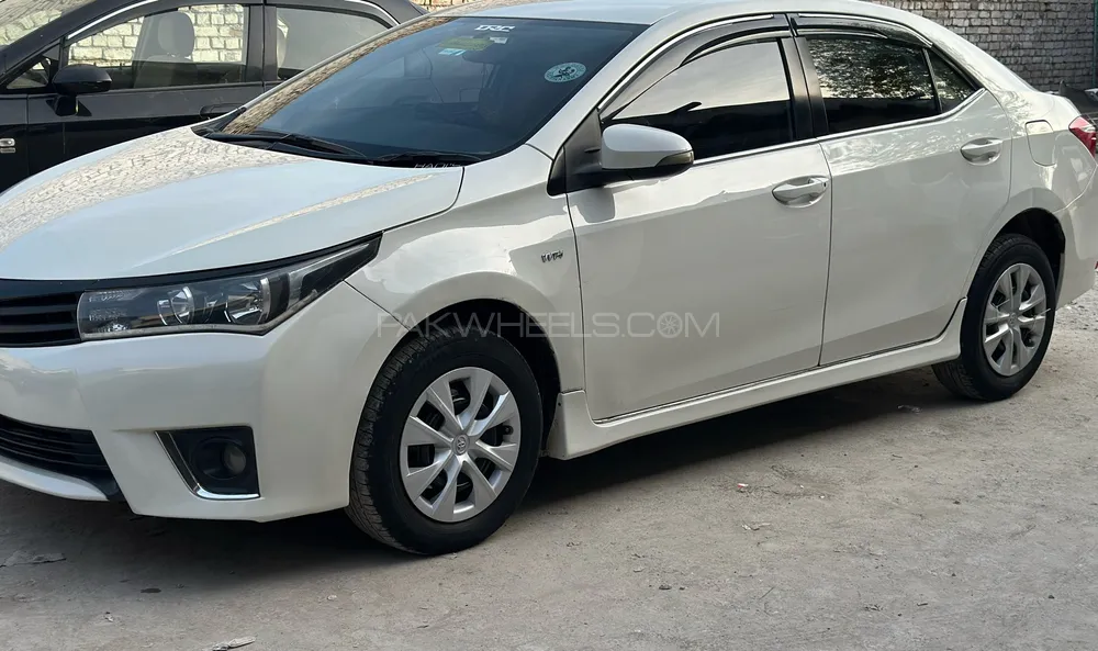 Toyota Corolla 2015 for Sale in Peshawar Image-1
