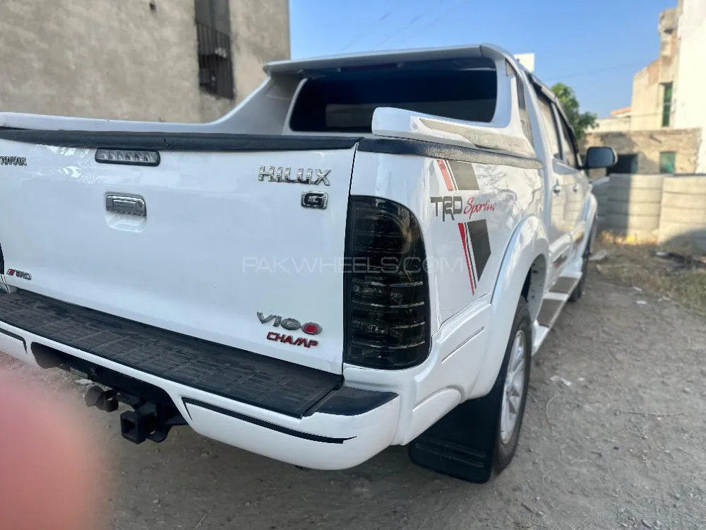 Toyota Hilux 2012 for Sale in Wah cantt Image-1