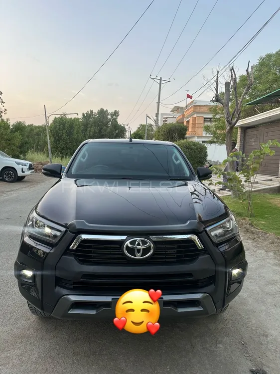 Toyota Hilux 2023 for Sale in Karachi Image-1