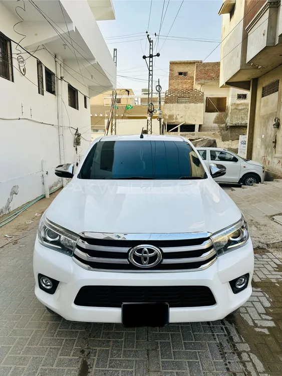 Toyota Hilux 2020 for Sale in Karachi Image-1