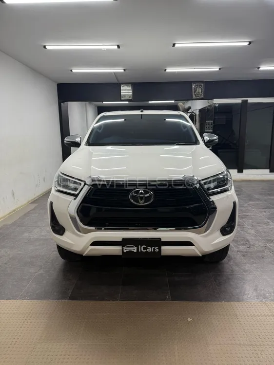 Toyota Hilux 2021 for Sale in Karachi Image-1