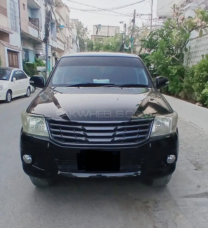 Toyota Hilux 2011 for Sale in Karachi Image-1