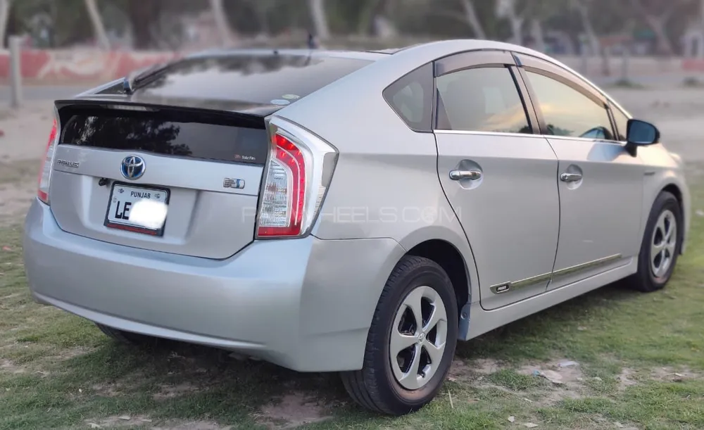 Toyota Prius 2016 for Sale in Sheikhupura Image-1