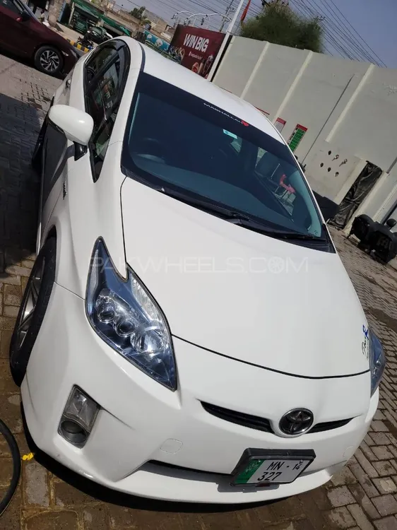 Toyota Prius 2010 for Sale in Multan Image-1