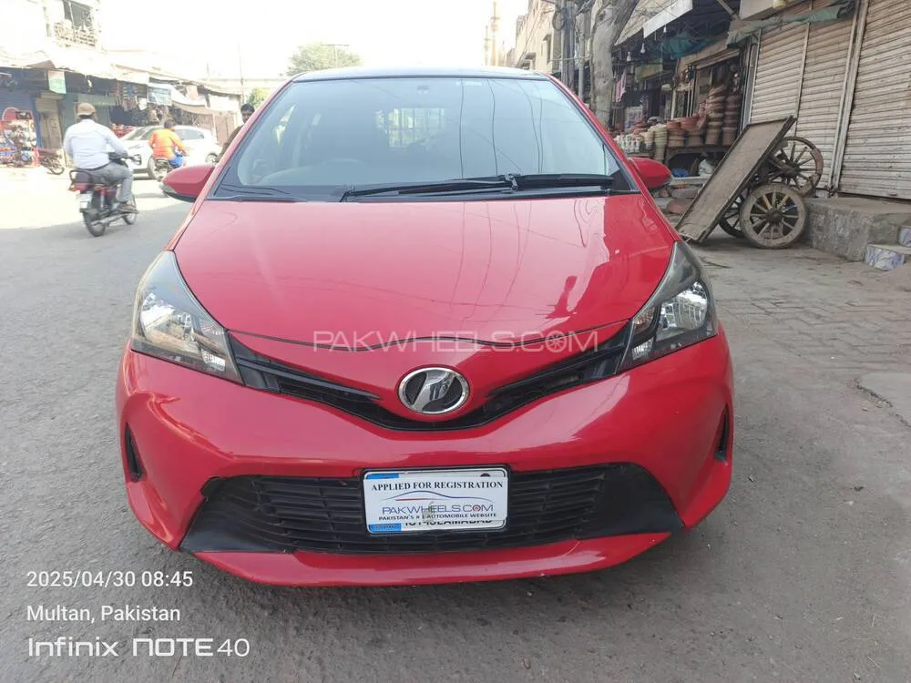 Toyota Vitz 2014 for Sale in Multan Image-1