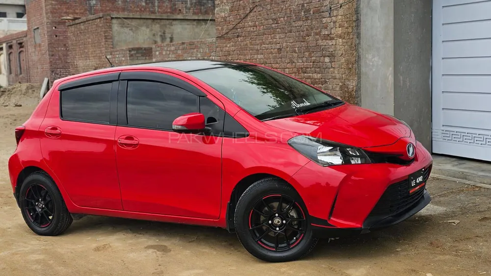 Toyota Vitz 2014 for Sale in Wazirabad Image-1