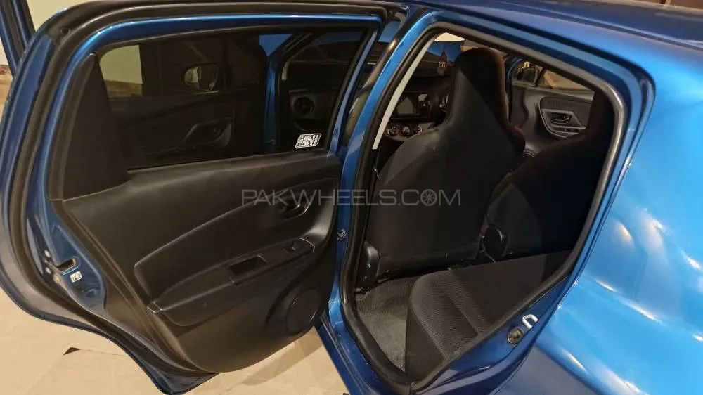 Toyota Vitz 2017 for Sale in Faisalabad Toyota Vitz 2017 for Sale in Faisalabad Image-13