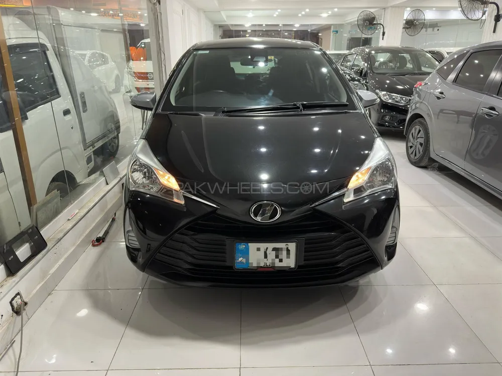 Toyota Vitz 2018 for Sale in Islamabad Image-1