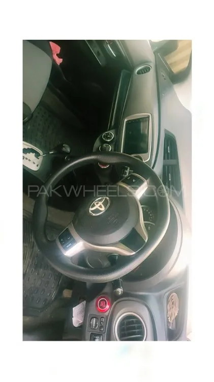 Toyota Vitz 2012 for Sale in Hafizabad Image-1