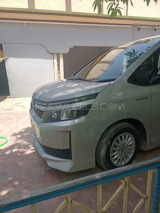 Toyota Voxy 2015 for Sale in Mardan Toyota Voxy 2015 for Sale in Mardan Image-4