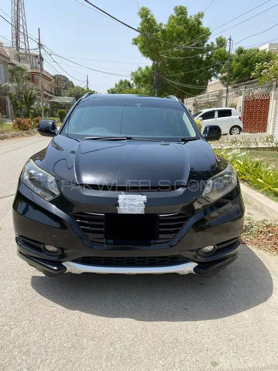 Honda Vezel 2014 for Sale in Karachi Image-1