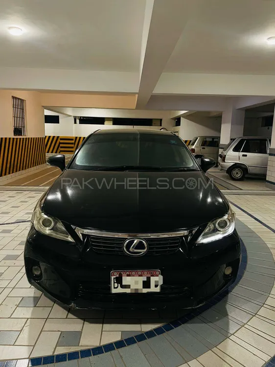 Lexus CT200h 2011 for Sale in Karachi Image-1