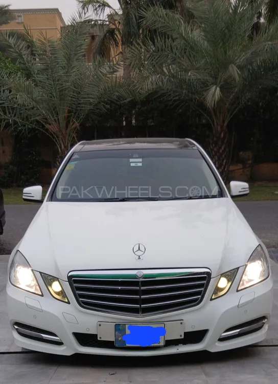 Mercedes Benz E Class 2013 for Sale in Lahore Image-1