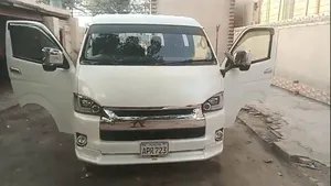 Toyota Hiace TRH 214 2014 for Sale