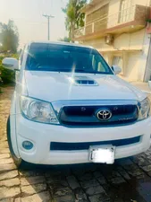 Toyota Hilux D-4D Automatic 2011 for Sale