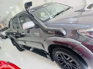 Toyota Hilux D-4D Automatic 2011 for Sale