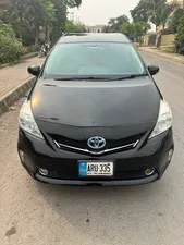 Toyota Prius Alpha G Touring 2014 for Sale
